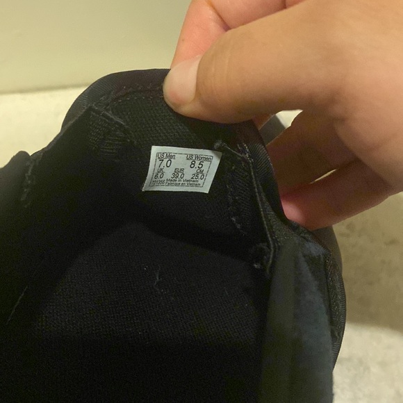 Pre-loved vans slip inside nylon tops - Picture 4 of 4